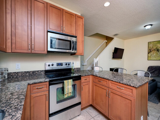 Building Photo - 102 Astor Cir