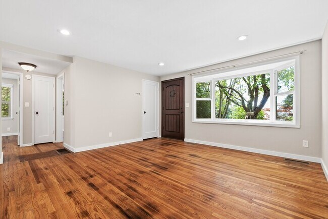 Building Photo - DARLING BUNGALOW in Desirable Arroyo Heigh...