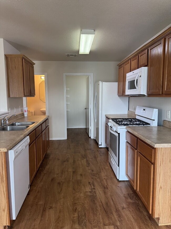 Building Photo - GREAT HOME! GREAT LOCATION