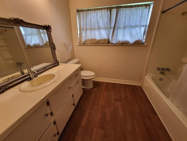 Building Photo - 20914 TX-35