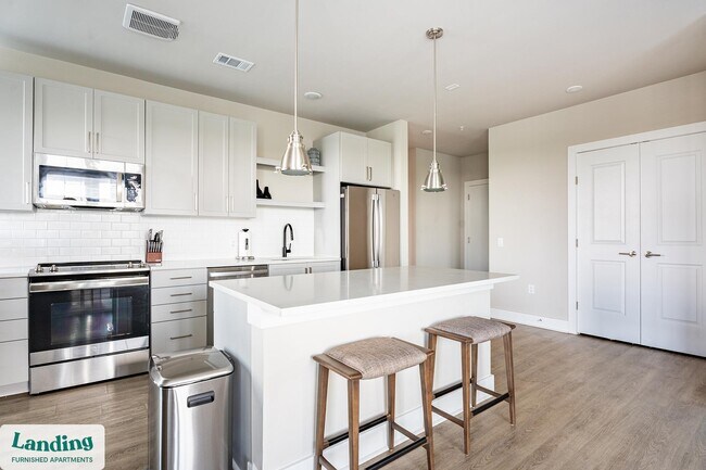 Building Photo - 300 E Broad St