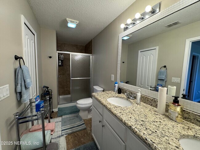 Building Photo - 528 Sherwood Oaks Dr