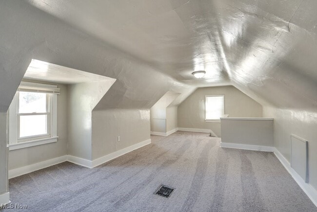 Building Photo - 920 Bloomfield Ave