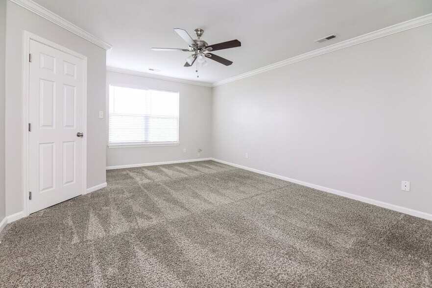 Building Photo - 1513 Clover Ridge Ct