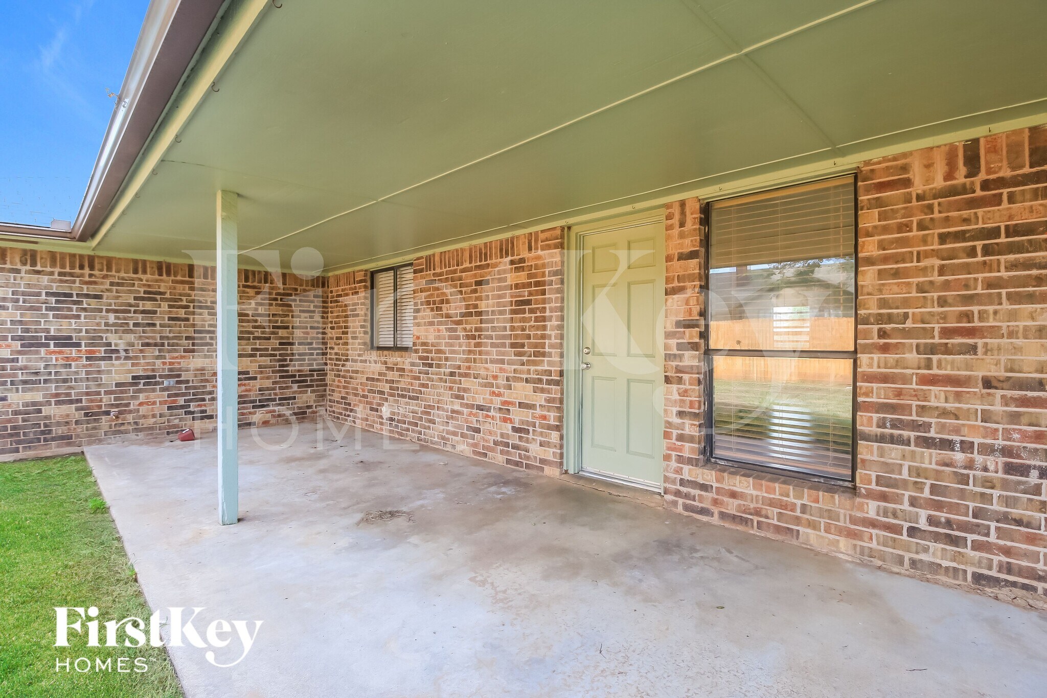 Building Photo - 2012 Tanglewood Dr