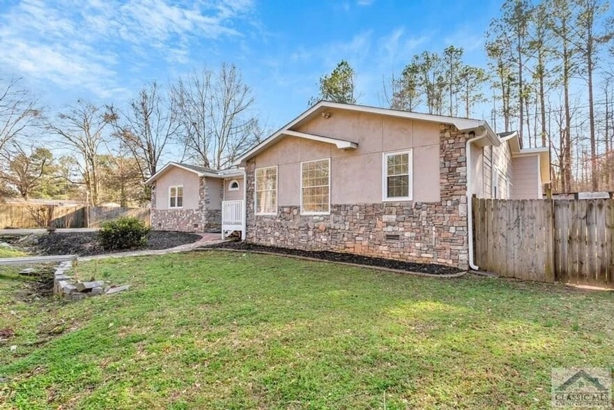 Building Photo - 155 Dwight Rd