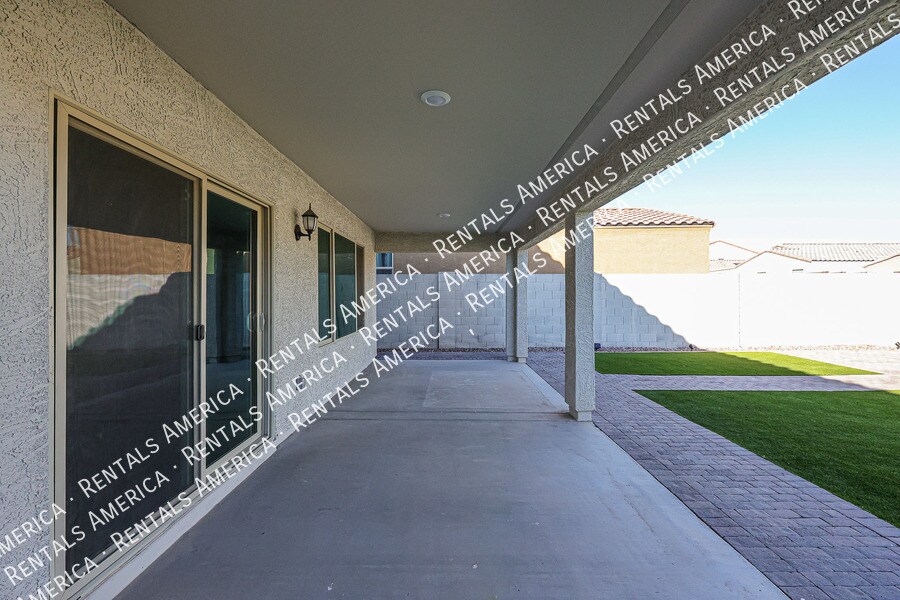 Building Photo - 12620 W Glenn Dr