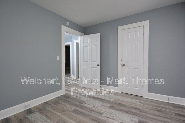 Building Photo - 216 N Guthrie Ave