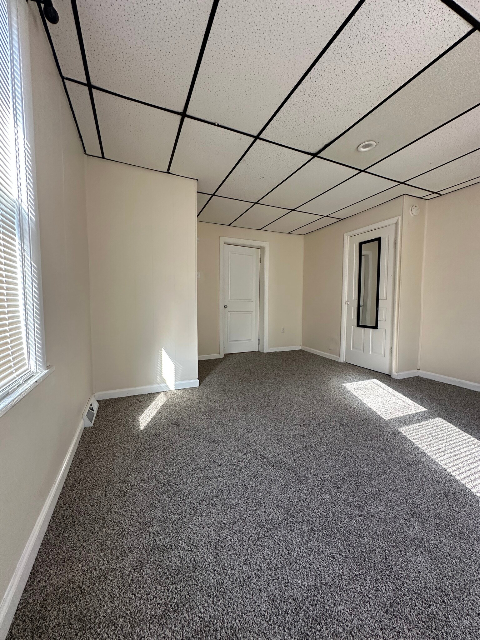 Building Photo - 134 Sherman St