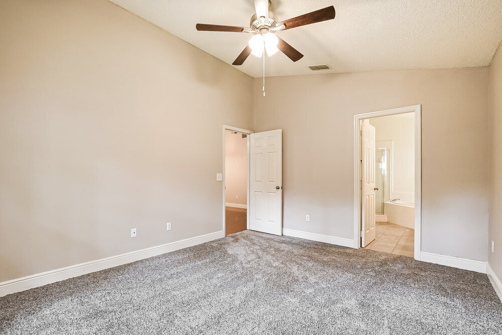 Building Photo - 813 Shell Ln