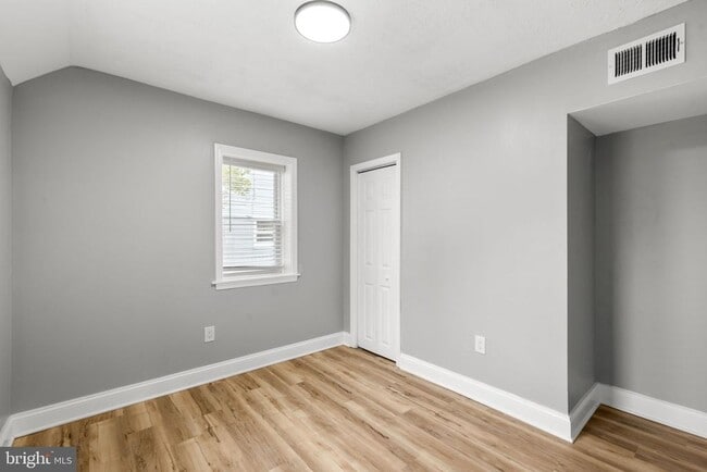 Building Photo - 3406 Louth Rd