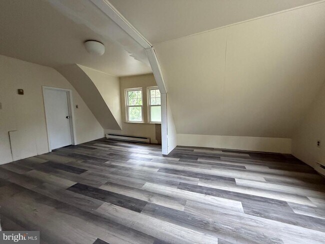 Building Photo - 29 S New Middletown Rd