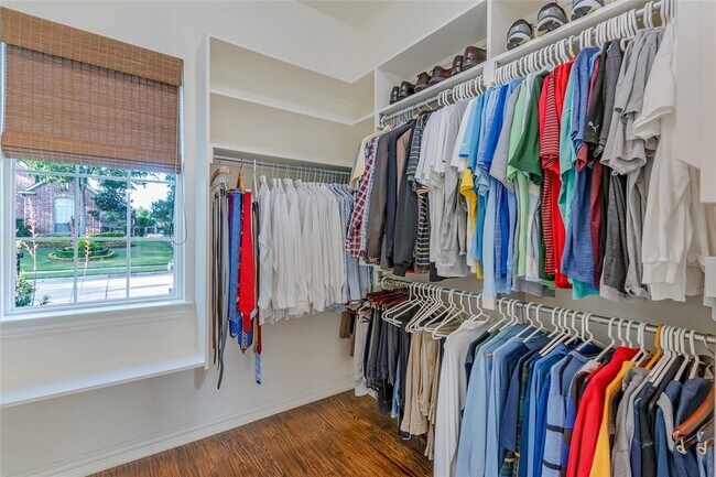 Building Photo - 5327 Elm Spring Ln