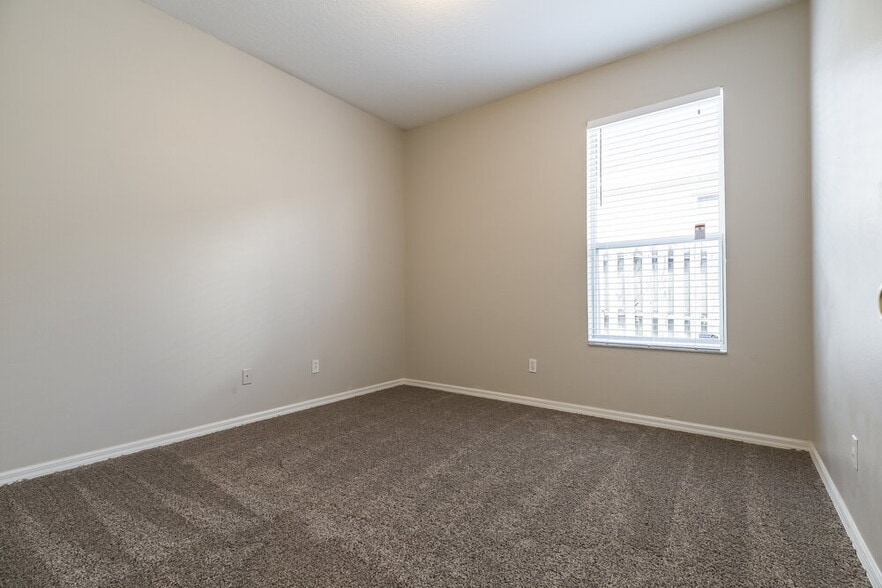 Building Photo - 13349 Old Dock Rd