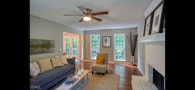 Building Photo - 4037 Coyte Dr