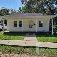 Building Photo - 354 E Floyd Baker Blvd