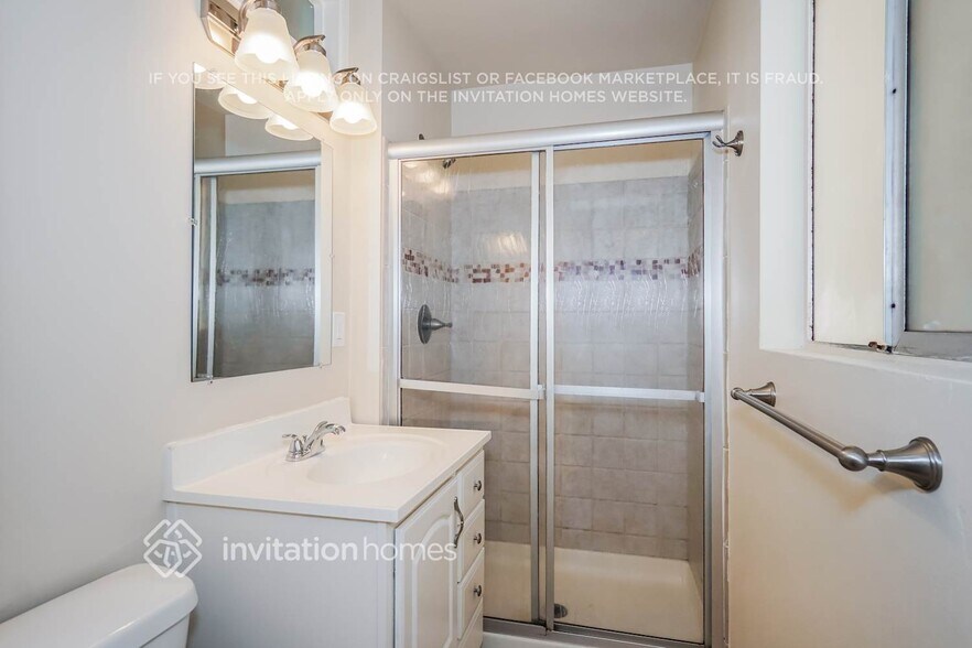 Building Photo - 1135 Erica St