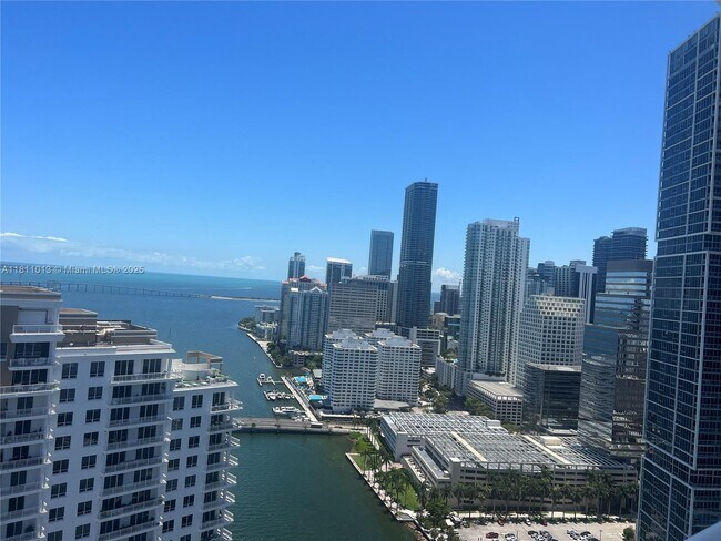 Building Photo - 901 Brickell Key Blvd
