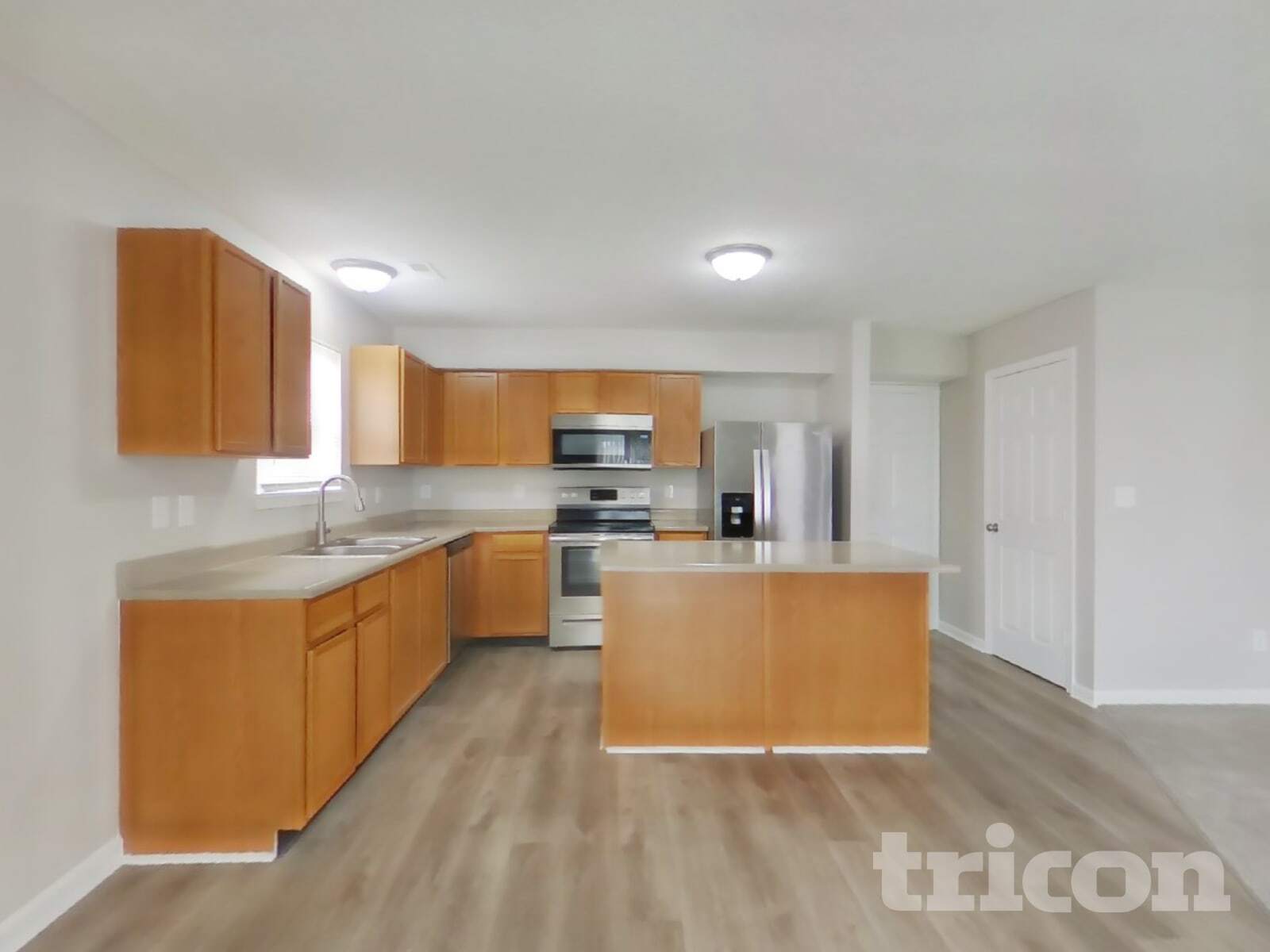 Building Photo - 676 Blue Meadow Dr