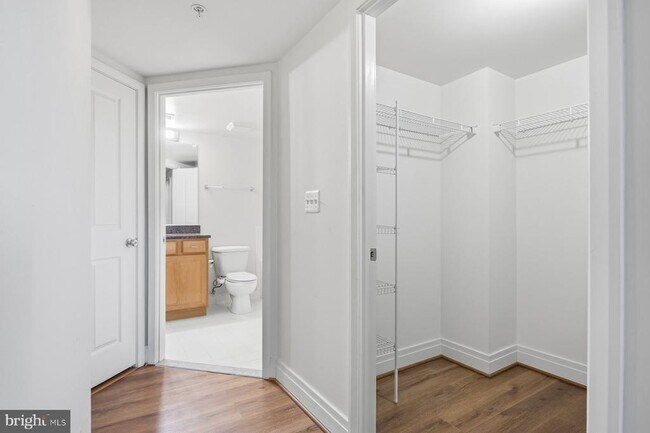 Building Photo - 414 Water St