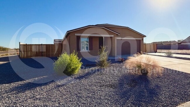 Building Photo - 14515 S Vera Cruz Rd