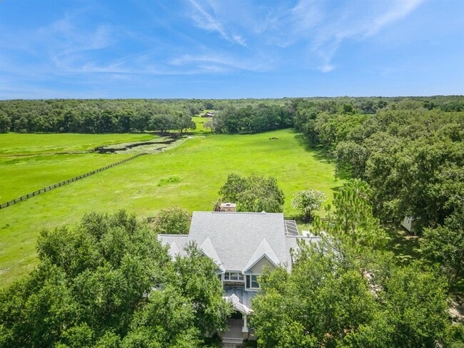 Building Photo - 35520 Timbertop Ln