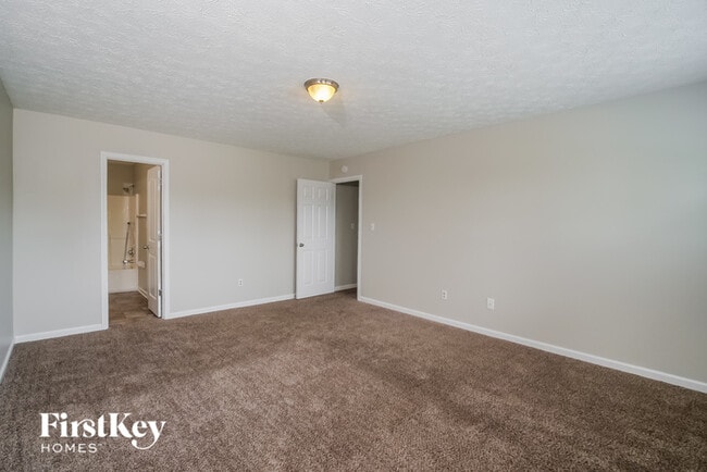 Building Photo - 11120 Fall Dr