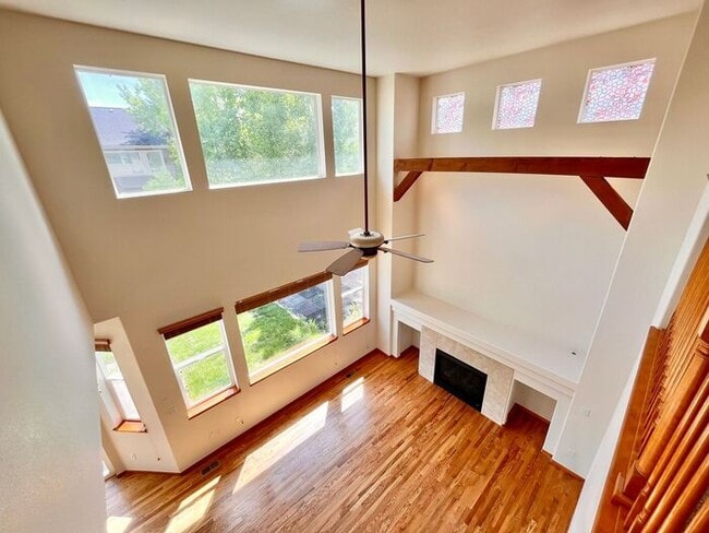Building Photo - Beautiful 4 bed/ 3 bath Home with Office!
