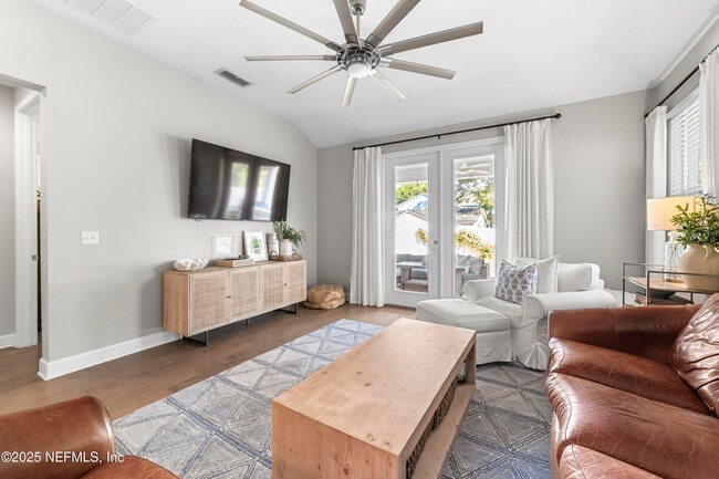 Building Photo - 1067 Seaside Dr N