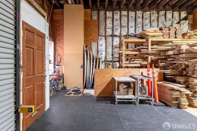 Building Photo - 2530 3rd St