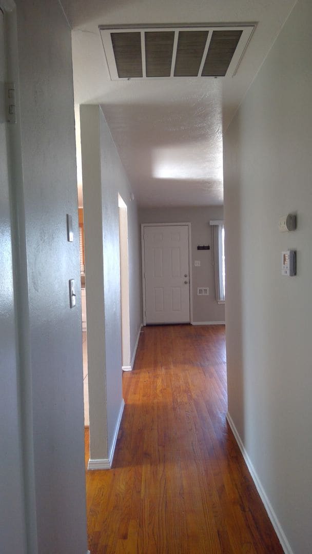 Building Photo - Beautiful home near Fashion Fair