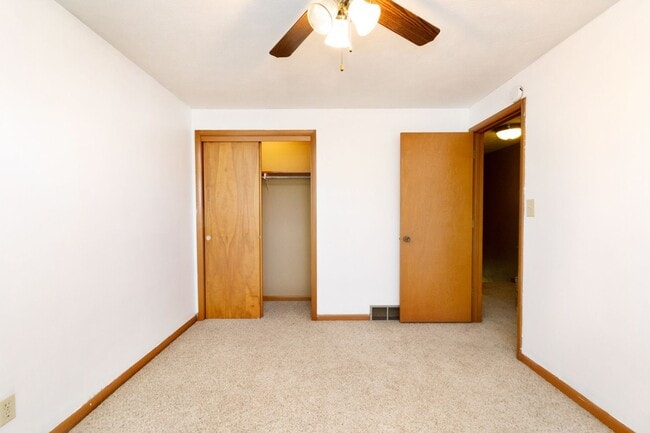 Building Photo - 403 Research Dr