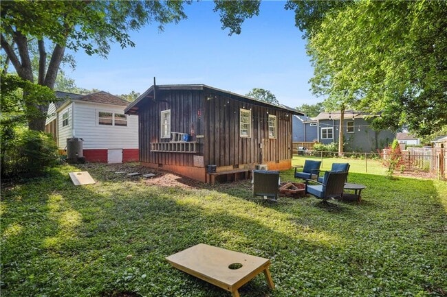 Building Photo - 783 Livingstone Pl