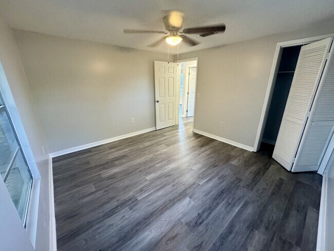 Building Photo - 403 Tillman Ave SW