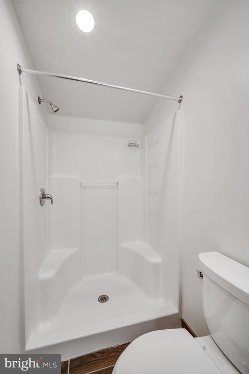 Building Photo - 125 Ford St