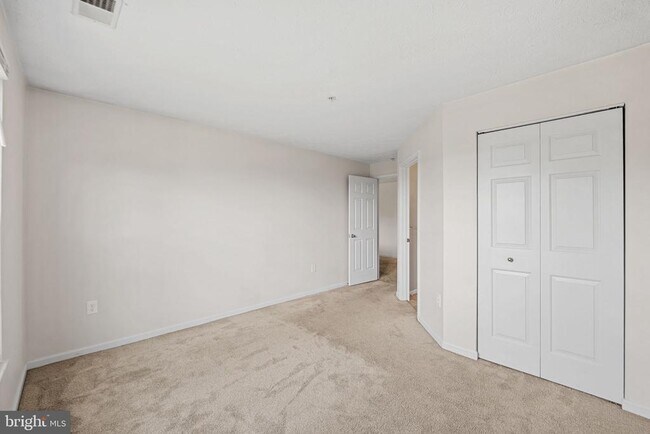 Building Photo - 699 Winding Stream Way