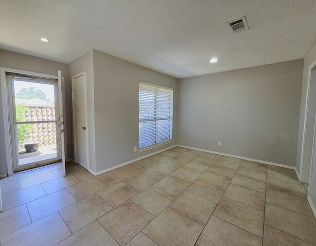 Building Photo - 2311 Haynes Ave