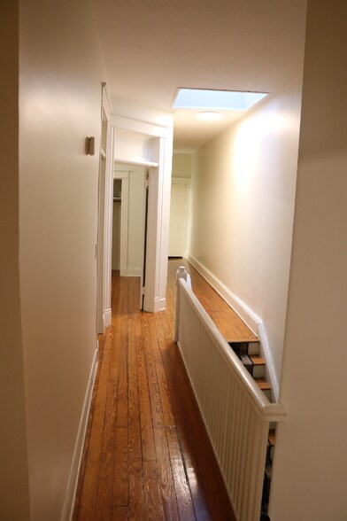 Building Photo - 2525 Stuart Ave