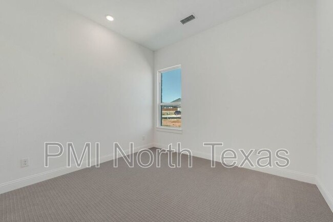 Building Photo - 5405 Wheatberry Trl