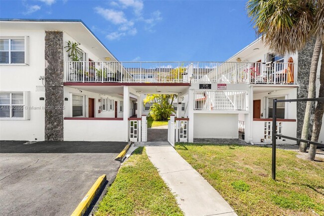Building Photo - 5730 NW 38th St