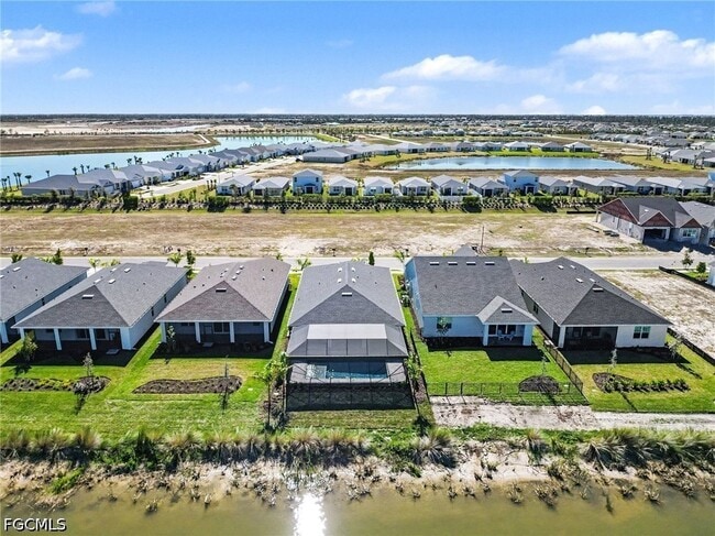 Building Photo - 44489 Panther Dr