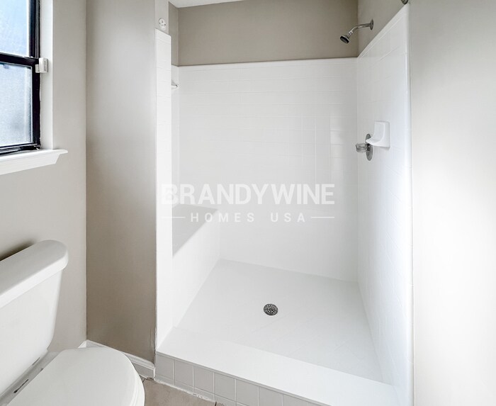 Building Photo - 7901 Winterwood Cir N