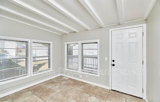 Building Photo - 10315 St Arthur Ln