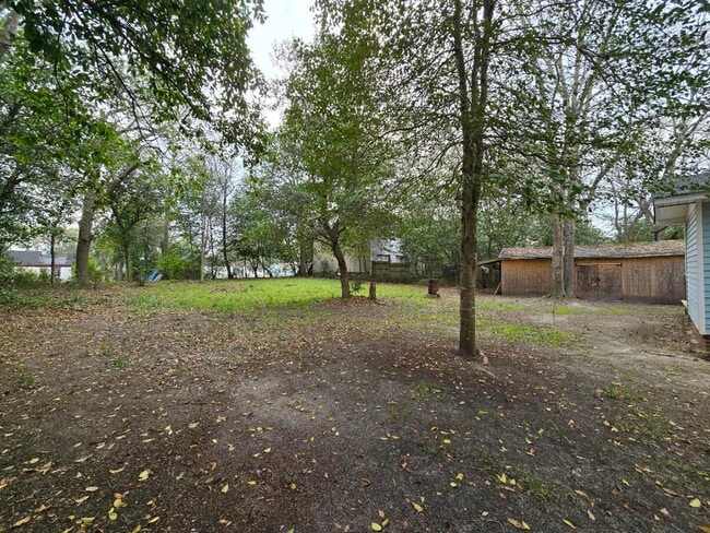 Building Photo - 776 Kenyon Ave