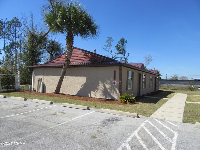 Building Photo - 1418 New York Ave