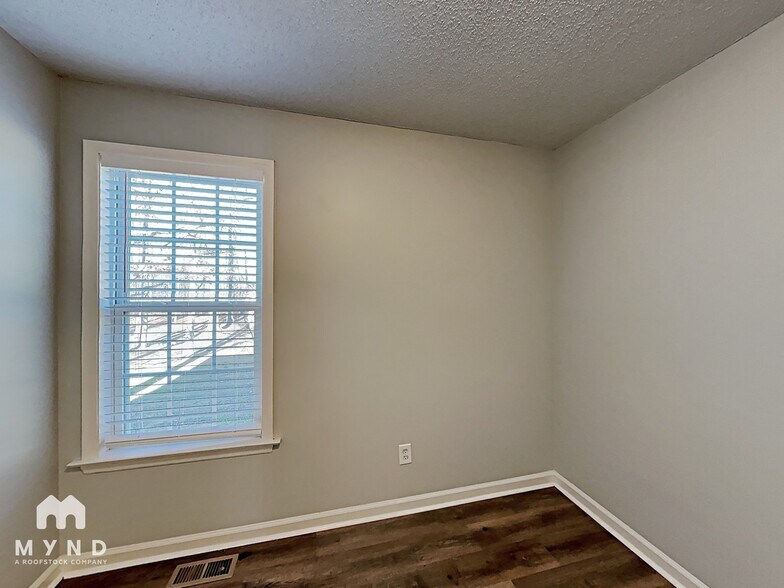 Building Photo - 108 Lippizanner Pl