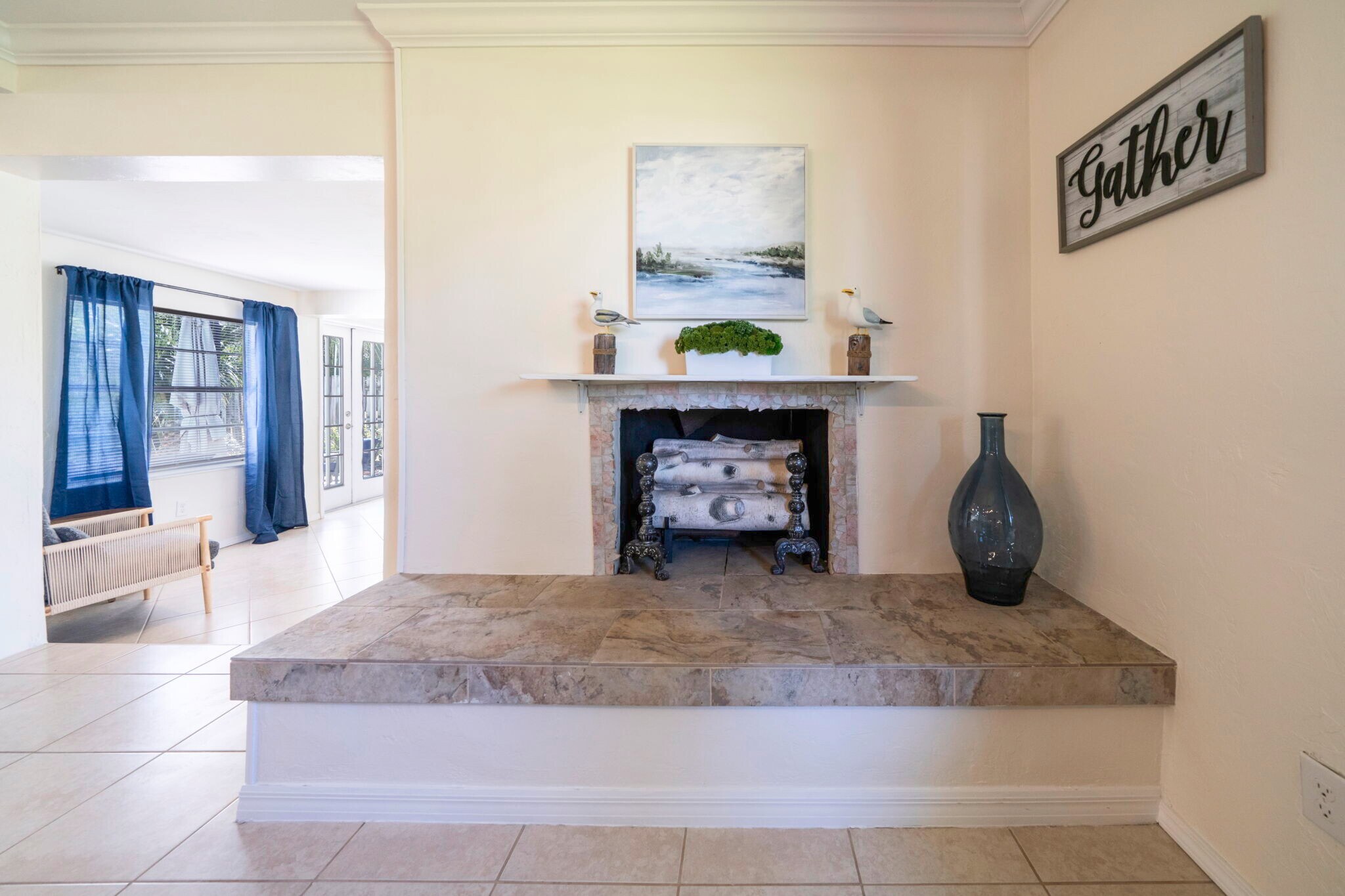 Building Photo - 4464 E Riverside Dr