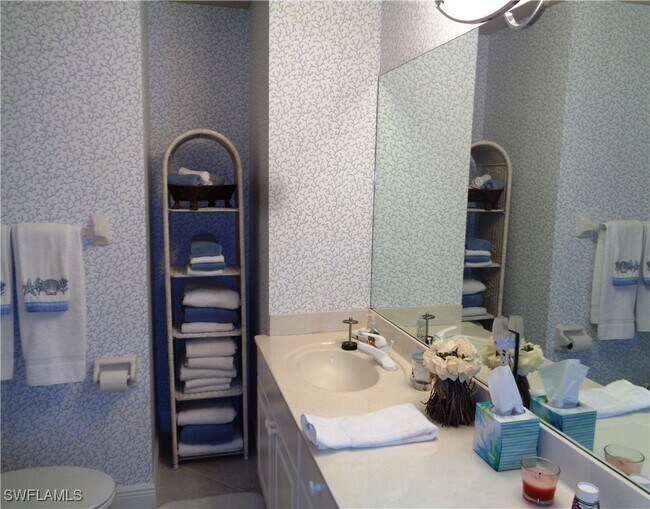 Building Photo - 610 Laguna Royale Blvd