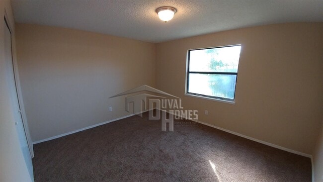 Building Photo - 2620 Kenwood Dr W