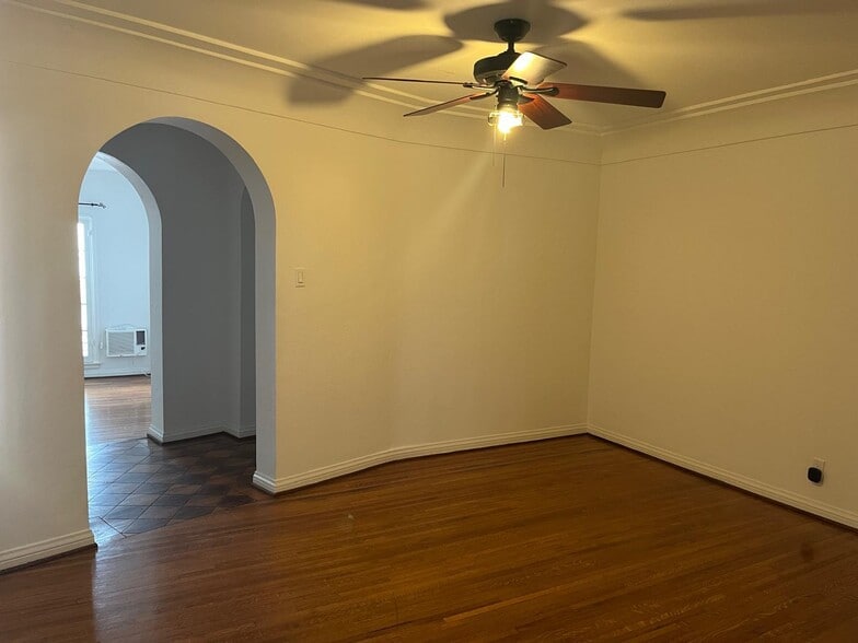 Building Photo - 1452 S Sherbourne Dr